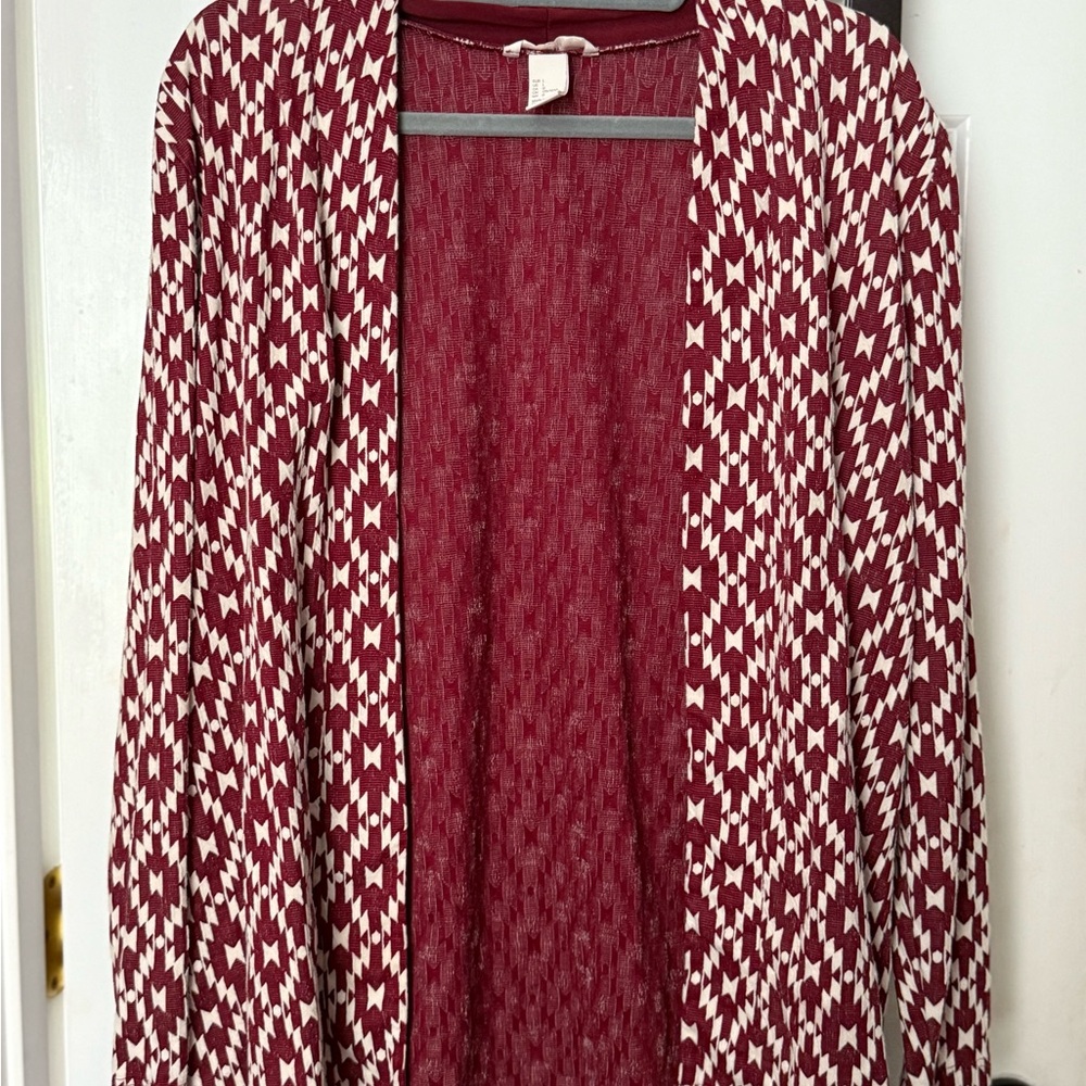 Women's Burgundy and White Patterned Light Cardigan